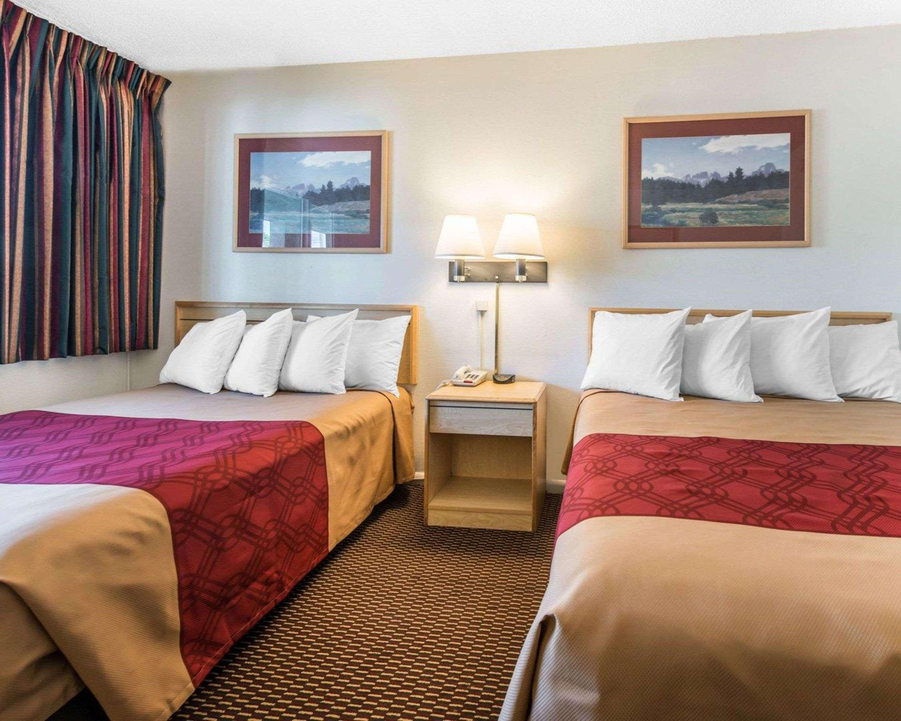 Econo Lodge Downtown Колорадо Спрингс Екстериор снимка