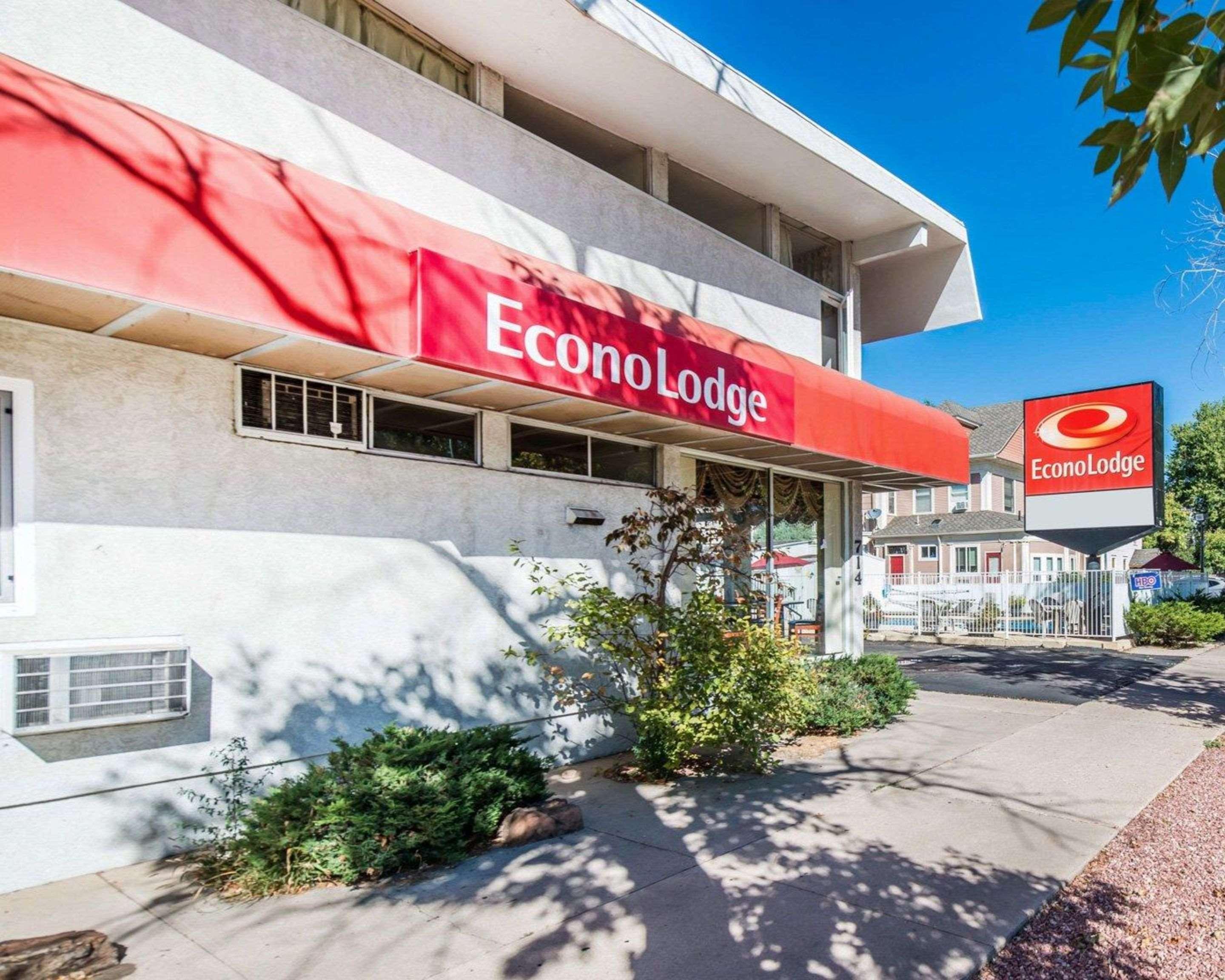 Econo Lodge Downtown Колорадо Спрингс Екстериор снимка